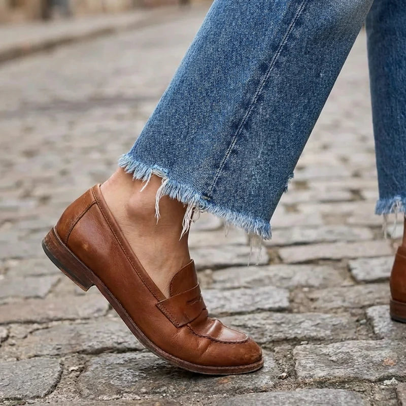 Ella | Retro Cropped Straight Jeans med Høj Talje